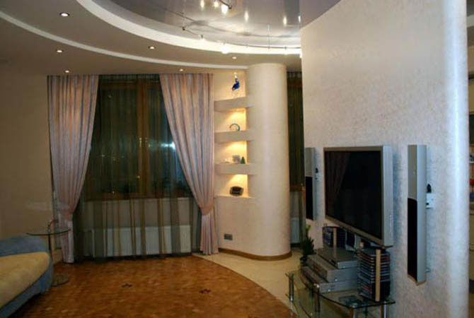 дизайн гостиной комнаты с камином